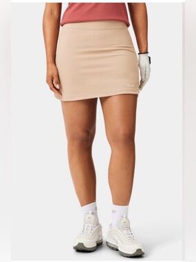 NWT Macade Golf Slim Fit Kaya Tan Flex Skort Women Size M Activewear Outdoor